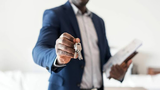 7 Key Questions to Ask Your Real Estate Agent Before Buying Land in Nigeria